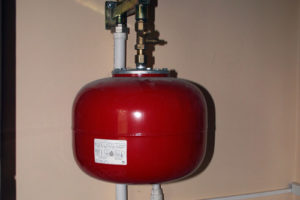 Расширительный бак для системы отопления - предназначение, выбор, установка
